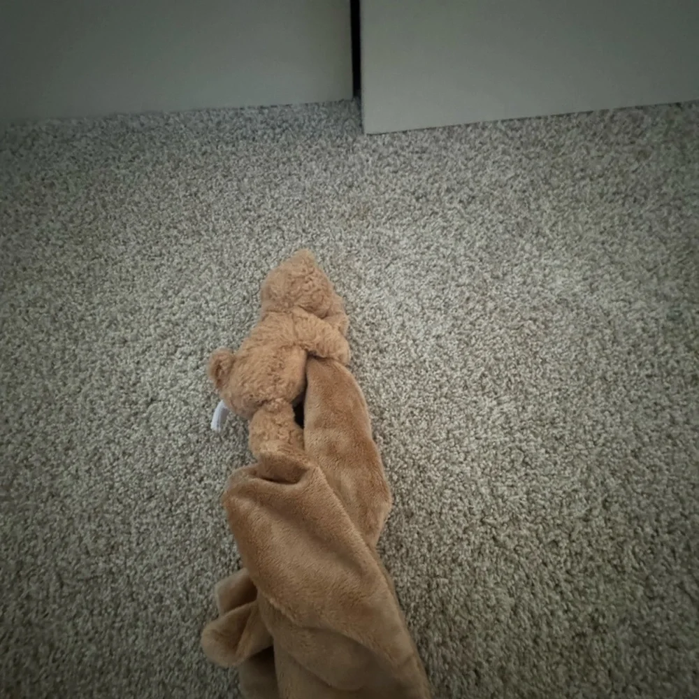 Bartholomew Bear Soother Jellycat - Picture 4 of 7